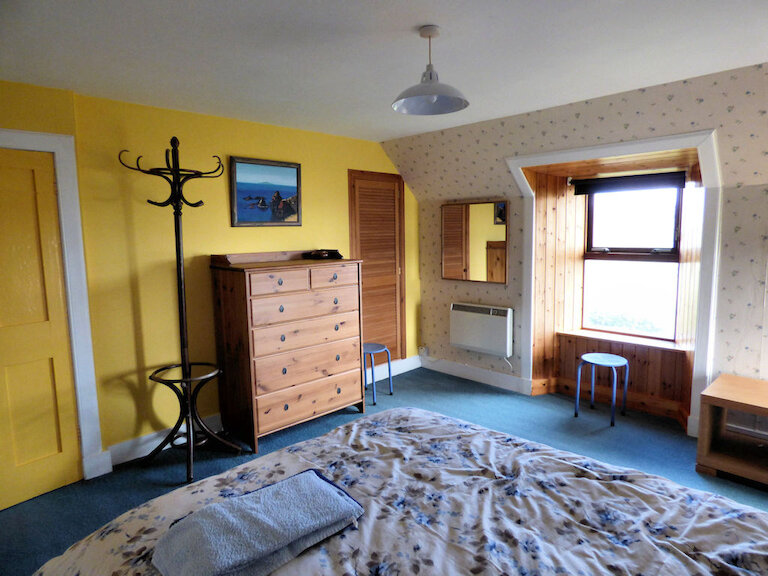 upstairs south double bedroom sbedroom