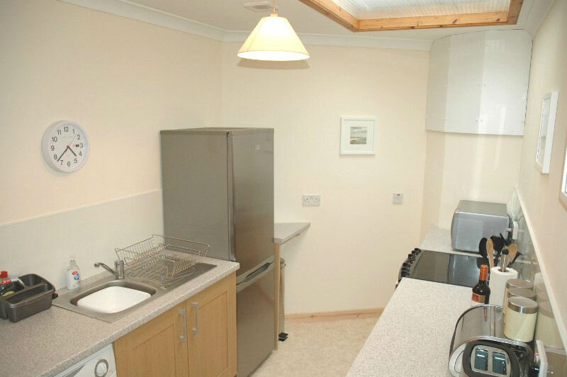 Fully fitted kitchen with quality appliances