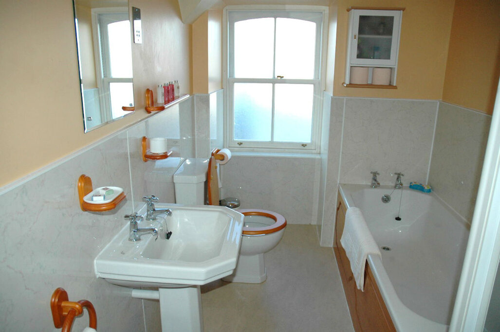 Spacious and airy bathroom