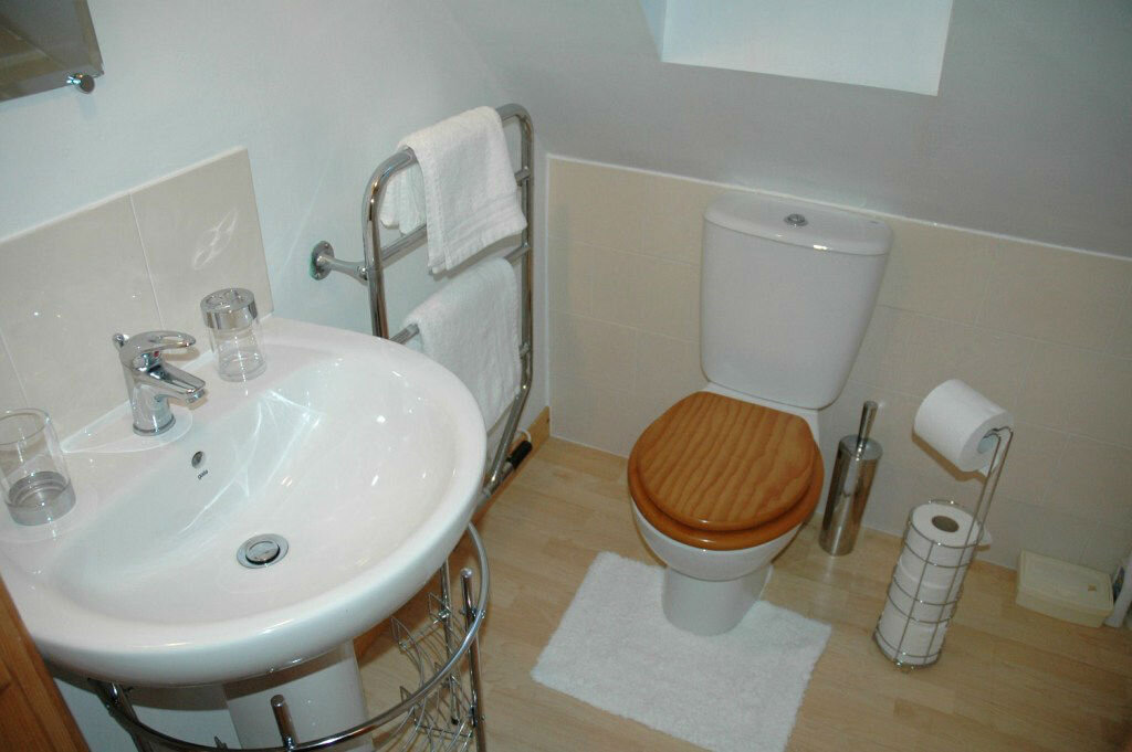 Contemporary shower room Contemporary shower room