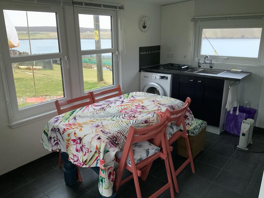 Breakfast room and utility