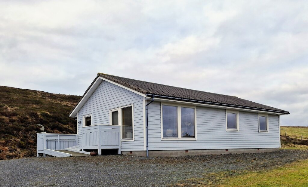 Hill of Gairdins exterior