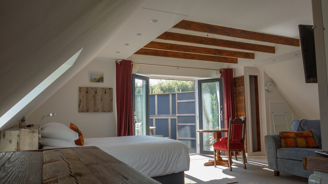 Quinni Cozy self-catering apartment, with cliff views and spa facility