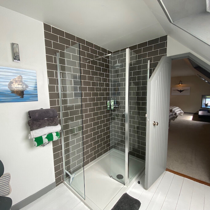 Whimbrel Bathroom